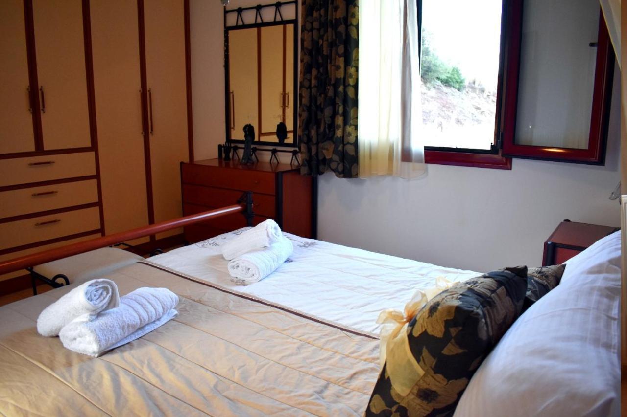 Irene'S Comfort Villa ネア・エピダヴロス エクステリア 写真